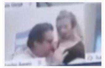 吻大胸视频在线观看,吻大胸视频在线观看背后的真相